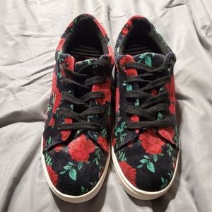 Betsey Johnson Velvet Sneakers size 10
